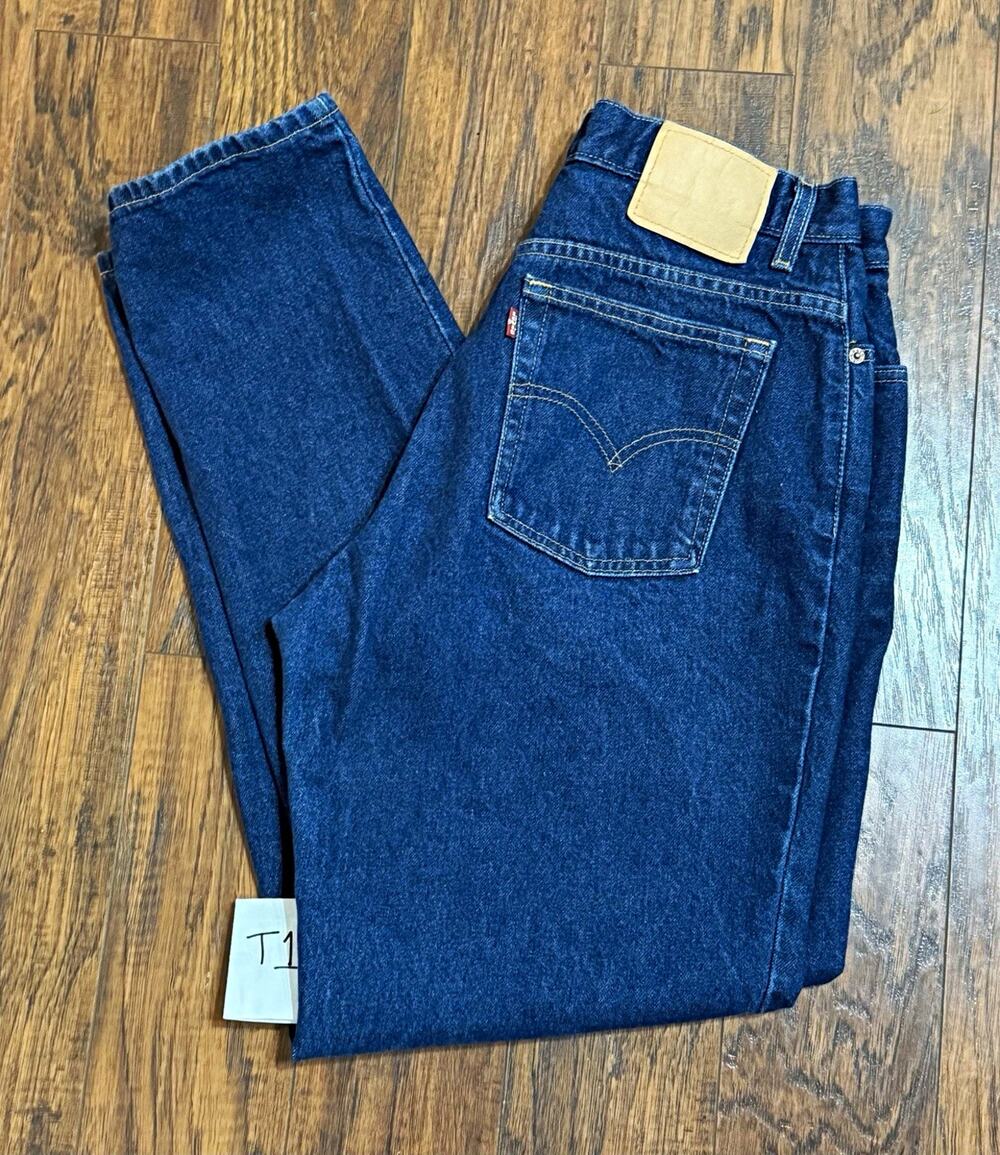 Vintage Levi’s 550 Women’s Relaxed Fit Tapered Leg Jeans Size 16 Dark Wash Blue